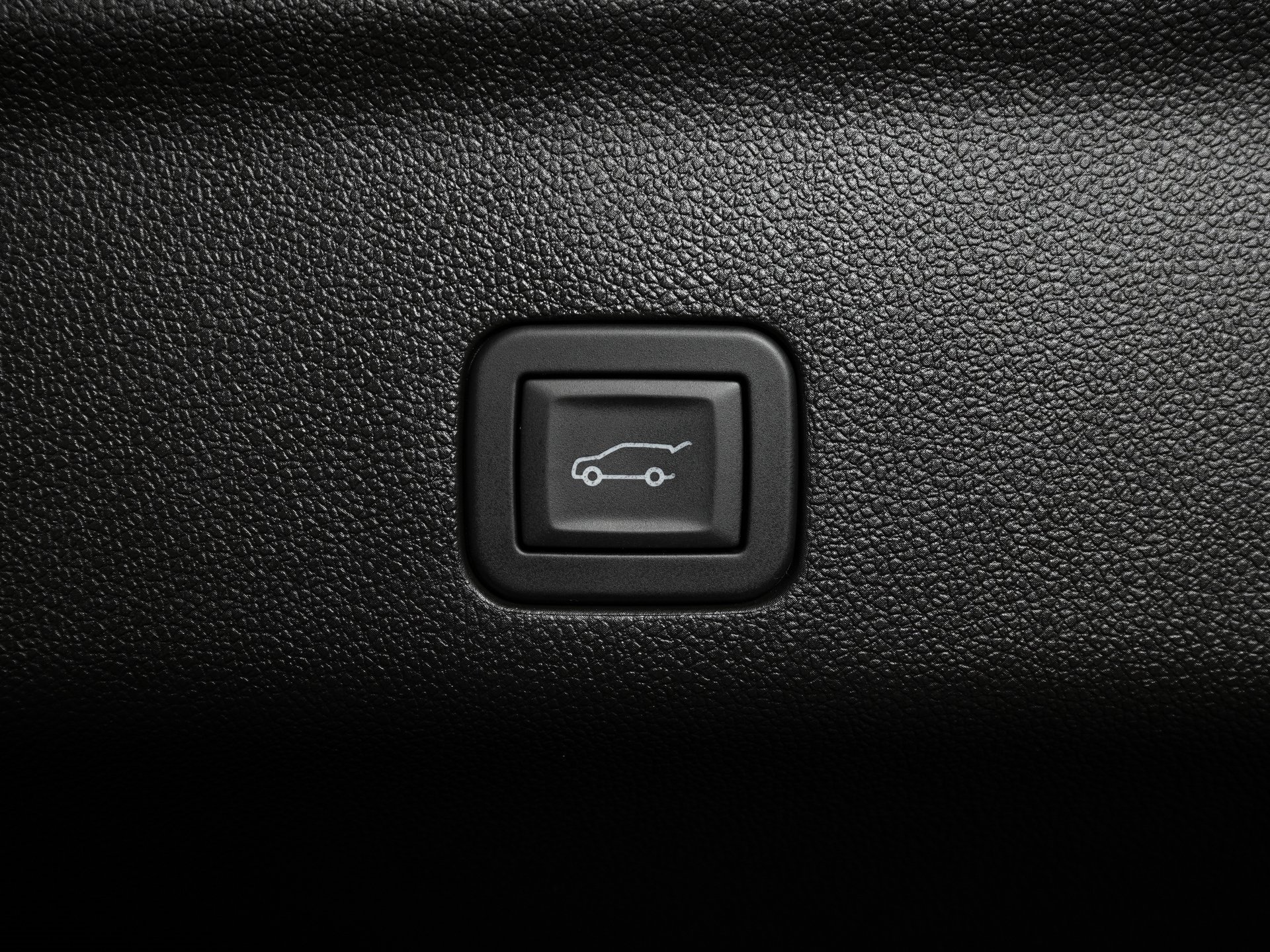 Used 2025 Chevrolet Tahoe Premier w/ Sun And Tow Package image 14