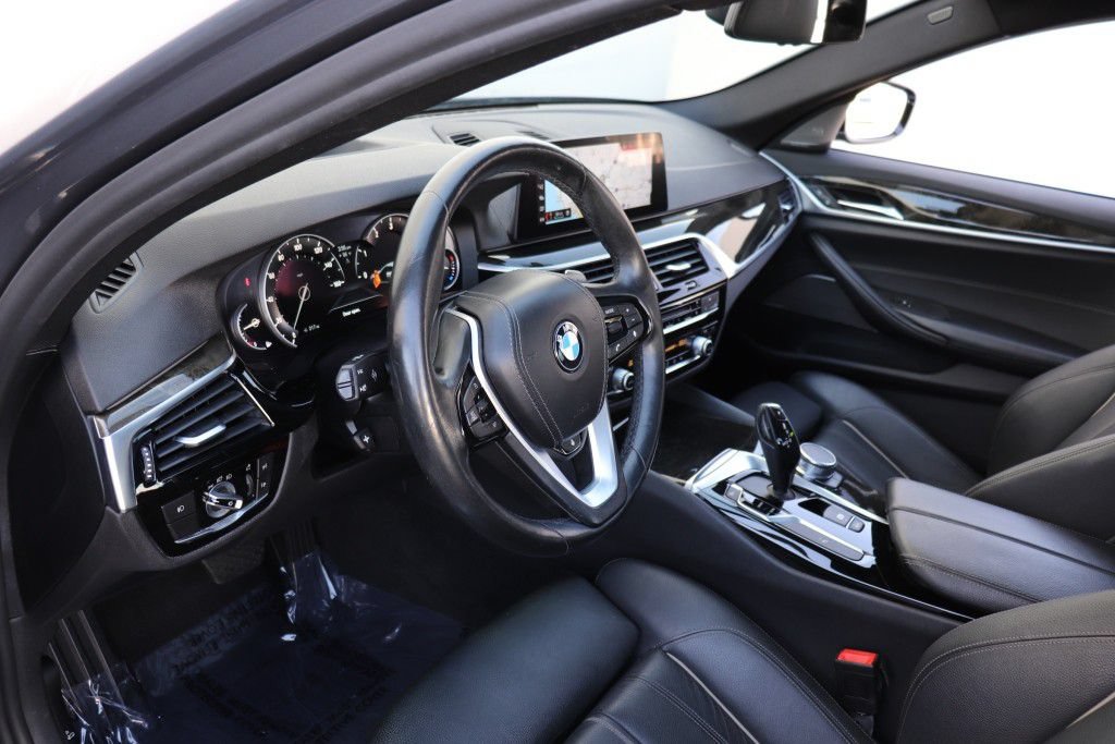 Used 2017 BMW 540i w/ Premium Package RWD image 50