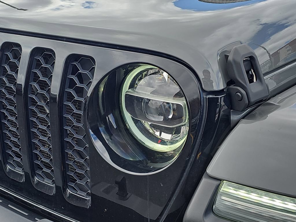 Used 2021 Jeep Gladiator Willys image 27