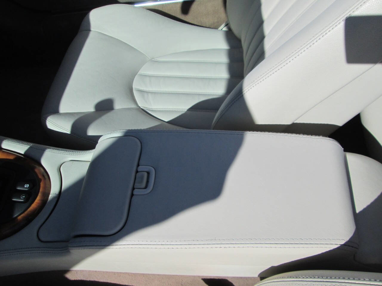 Used 1998 Jaguar XK8 XK8 2dr Convertible image 17