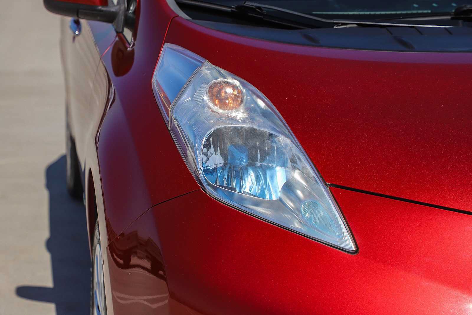 Used 2013 Nissan Leaf S FWD image 4