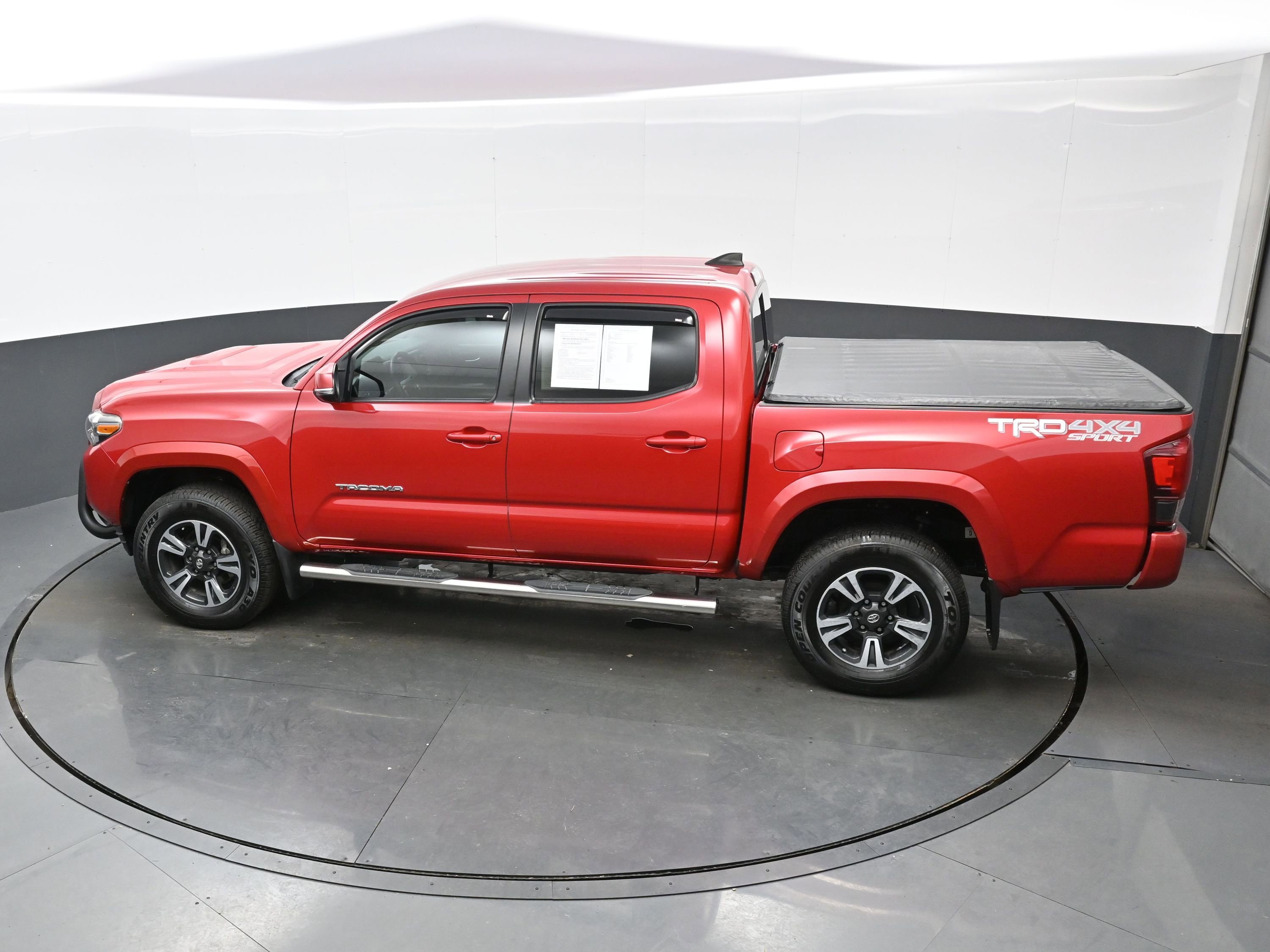 Used 2019 Toyota Tacoma TRD Sport image 35