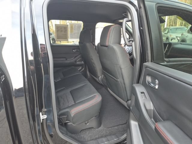 Used 2025 Nissan Frontier PRO-4X AWD/4WD image 14