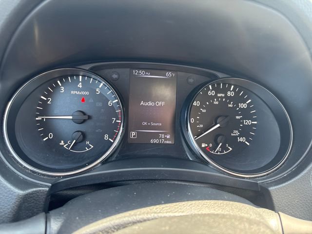 Used 2017 Nissan Rogue Sport SL w/ SL Premium Package image 17