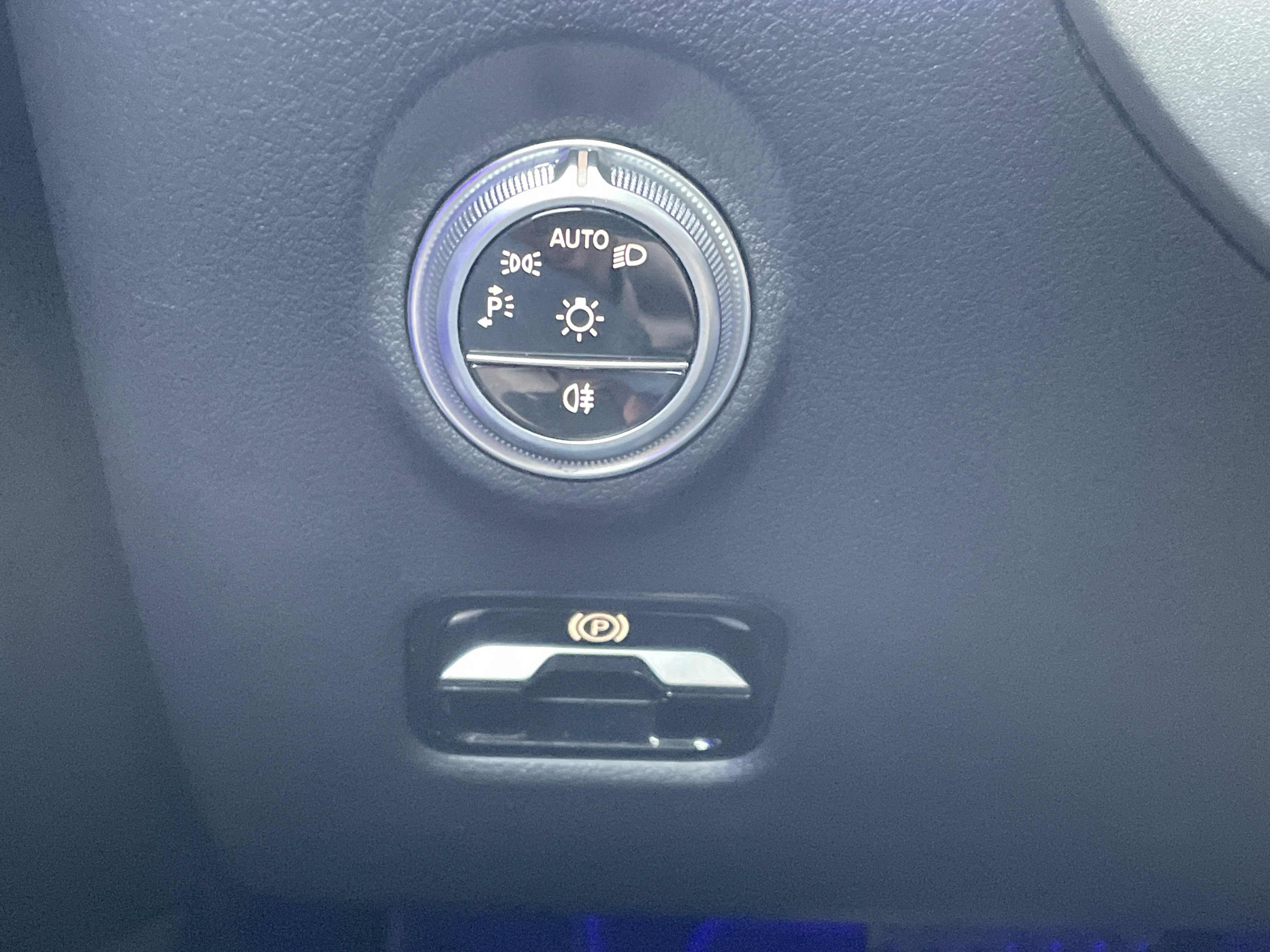 Certified 2024 Mercedes-Benz CLE 300 4MATIC Cabriolet image 32