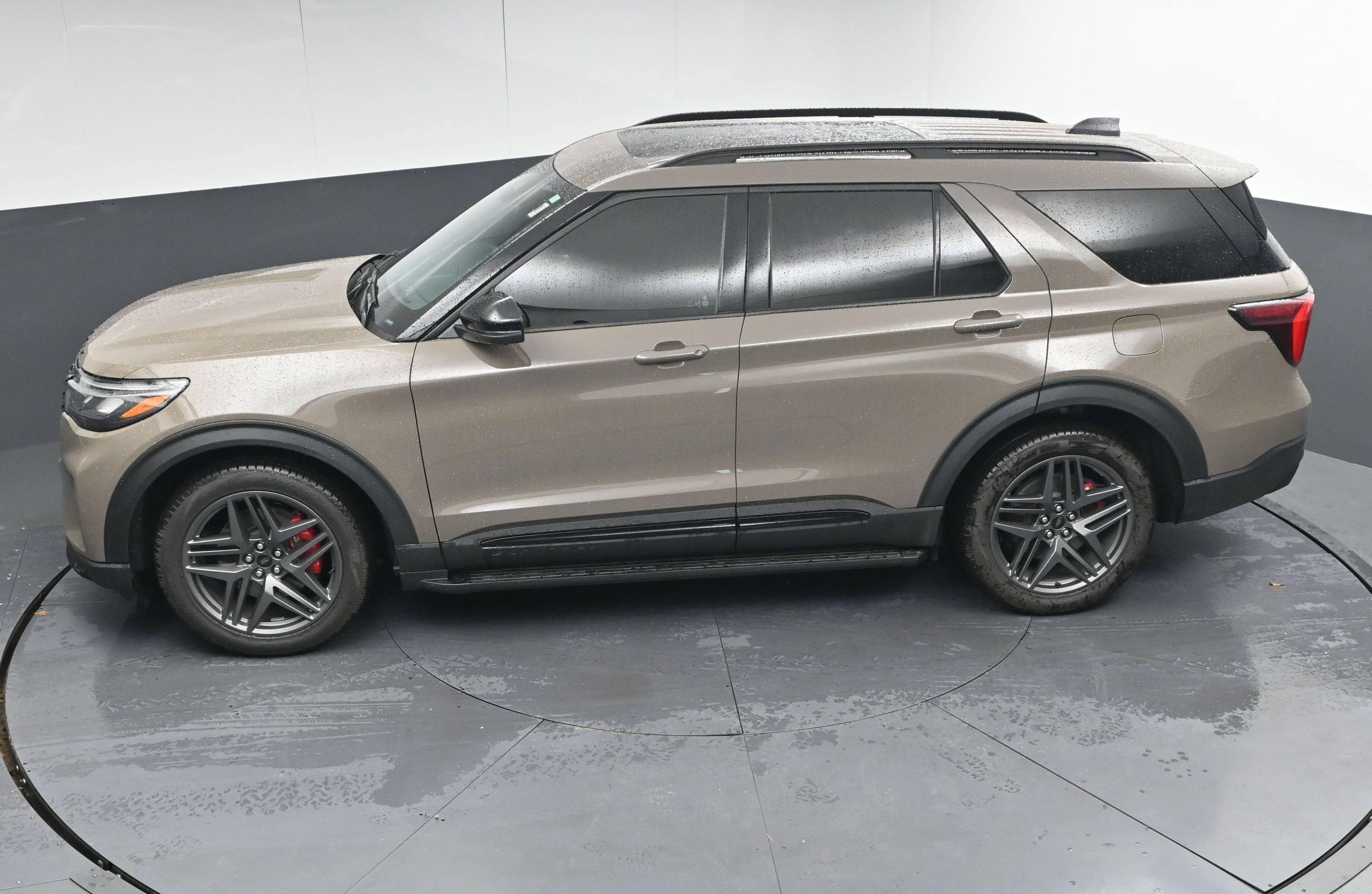 Used 2026 Ford Explorer ST w/ Sun And Sound Package image 38