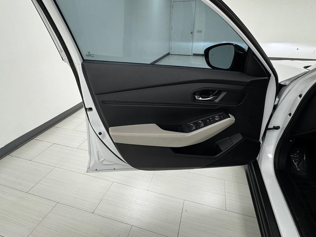 Used 2025 Honda Accord SE image 9