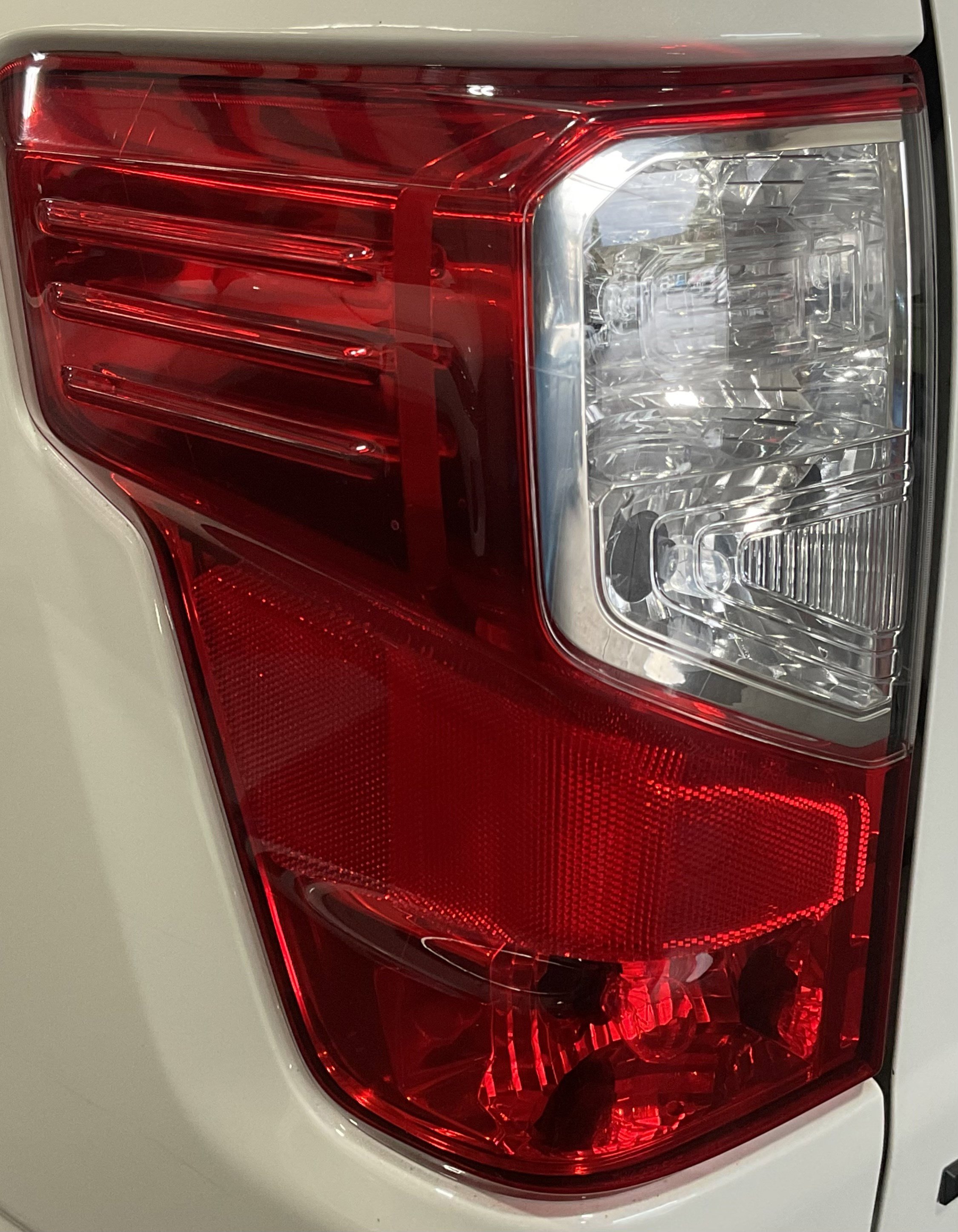 Used 2019 Nissan Titan SL w/ Midnight Edition image 12