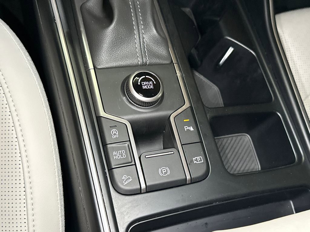 Certified 2025 Kia Sorento S w/ Panoramic Sunroof Package FWD image 34