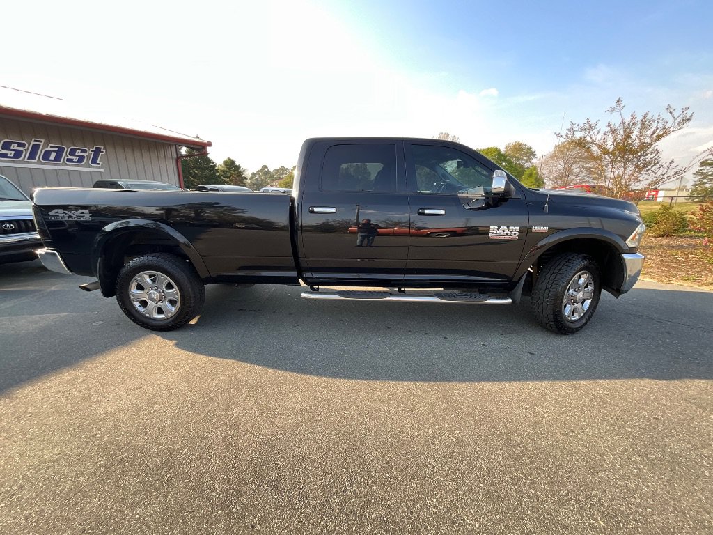 Used 2018 RAM 2500 Laramie w/ Off Road Package AWD/4WD image 3