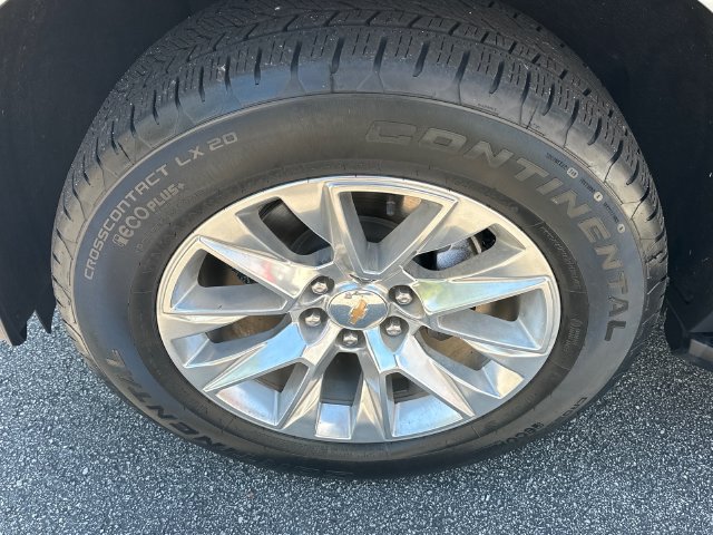 Used 2025 Chevrolet Tahoe Premier AWD/4WD image 11