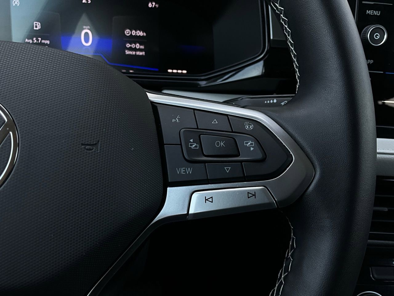 Used 2025 Volkswagen Taos S image 31