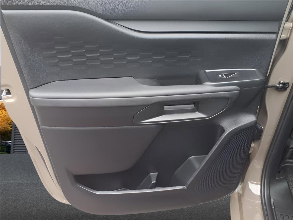 Used 2025 Ford Ranger XL image 12