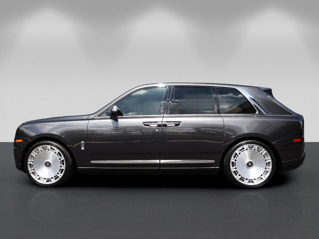 Used 2022 Rolls-Royce Cullinan AWD/4WD image 6