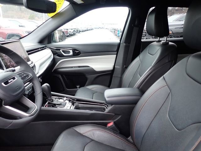 Used 2023 Jeep Compass Limited image 13