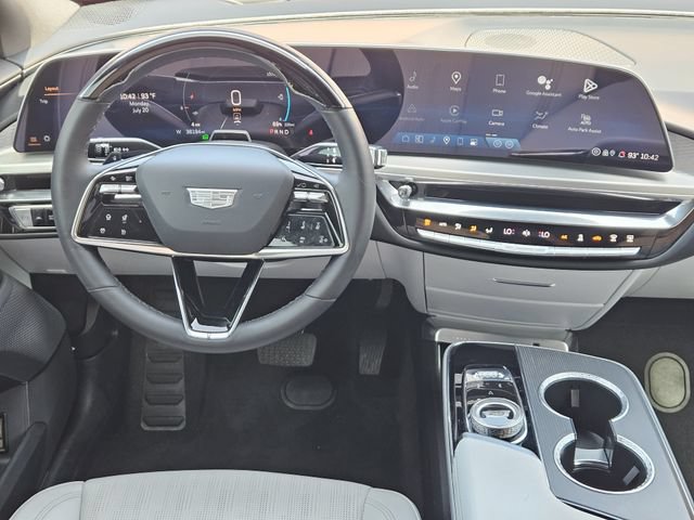 Used 2024 Cadillac Lyriq Luxury w/ LPO, Floor Liner Package AWD/4WD image 28