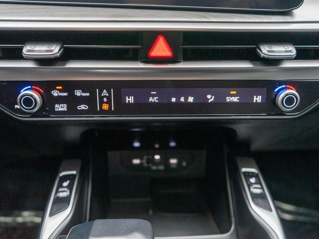 Certified 2025 Kia Sorento X-Line EX image 26