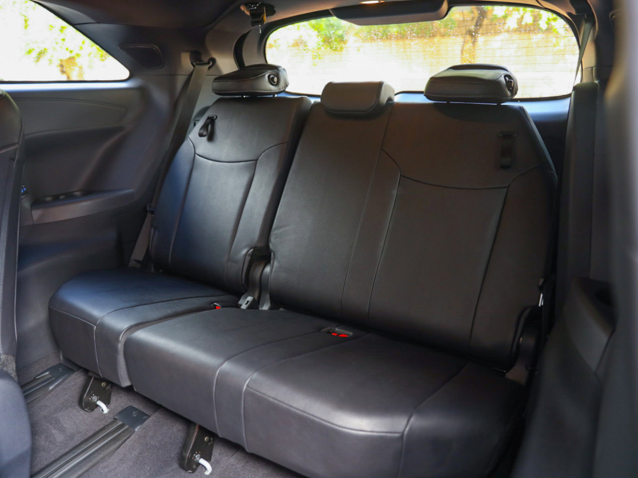 Used 2023 Toyota Sienna XSE image 14