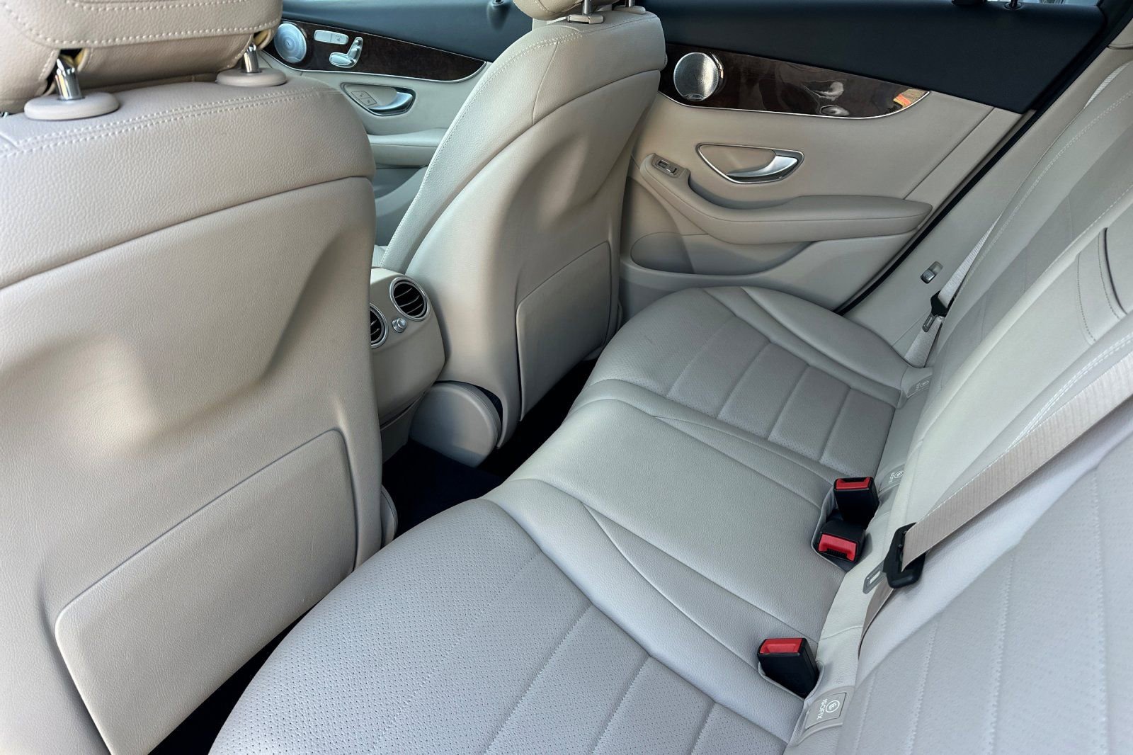 Used 2018 Mercedes-Benz GLC 300 4MATIC Coupe w/ Premium Package image 12