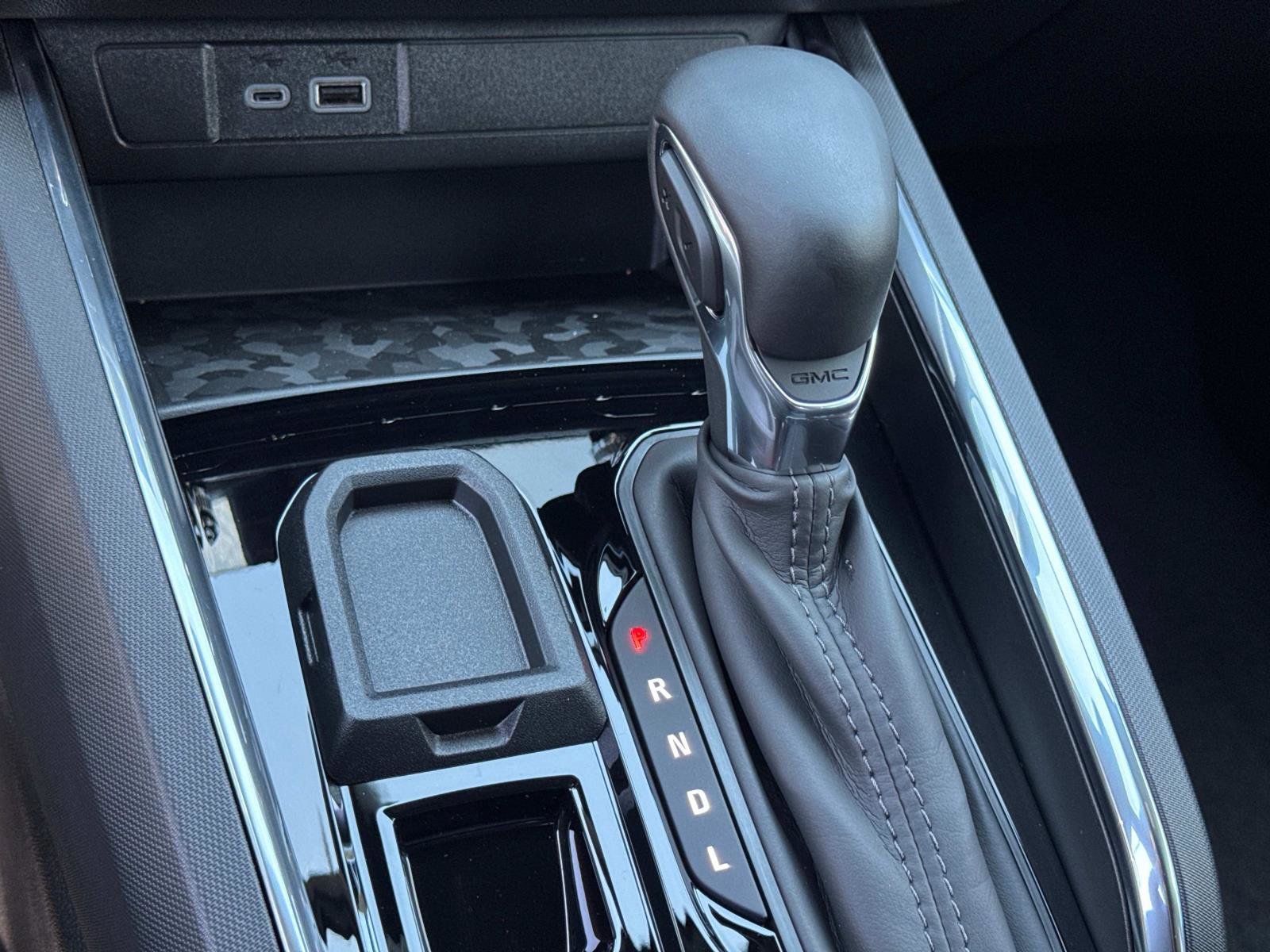 New 2025 GMC Canyon Elevation w/ Convenience Package image 16