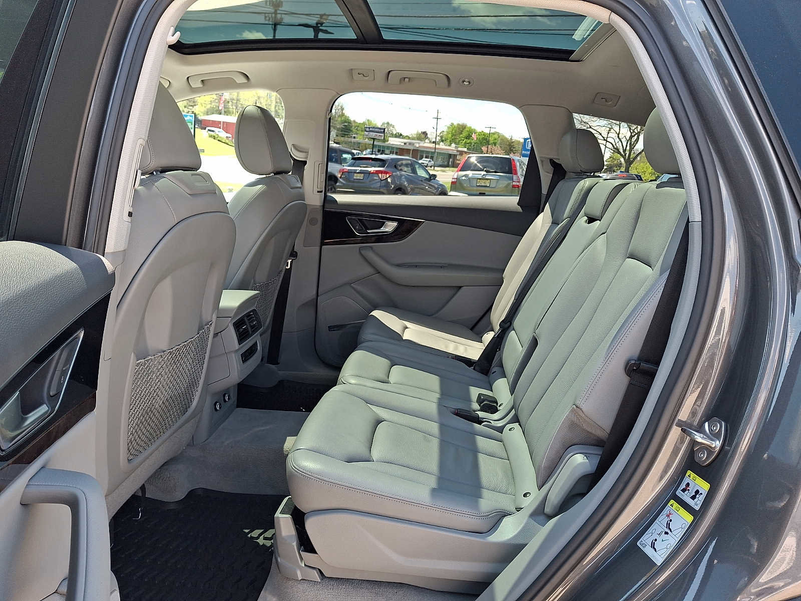 Used 2018 Audi Q7 3.0T Premium Plus w/ Premium Plus Package AWD/4WD image 10