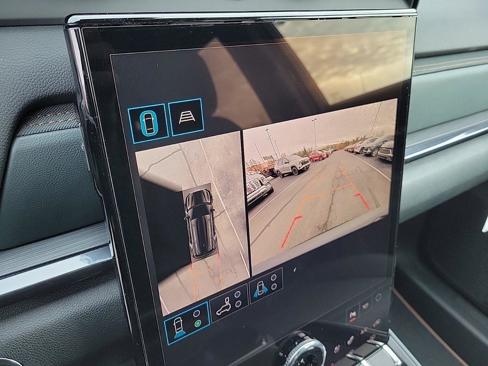 New 2026 GMC Terrain AT4 w/ Convenience Package III image 26