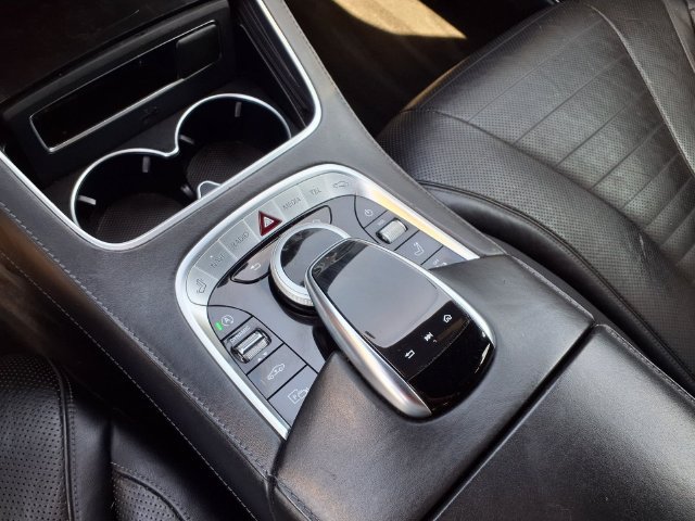Used 2020 Mercedes-Benz S 560 Sedan image 32