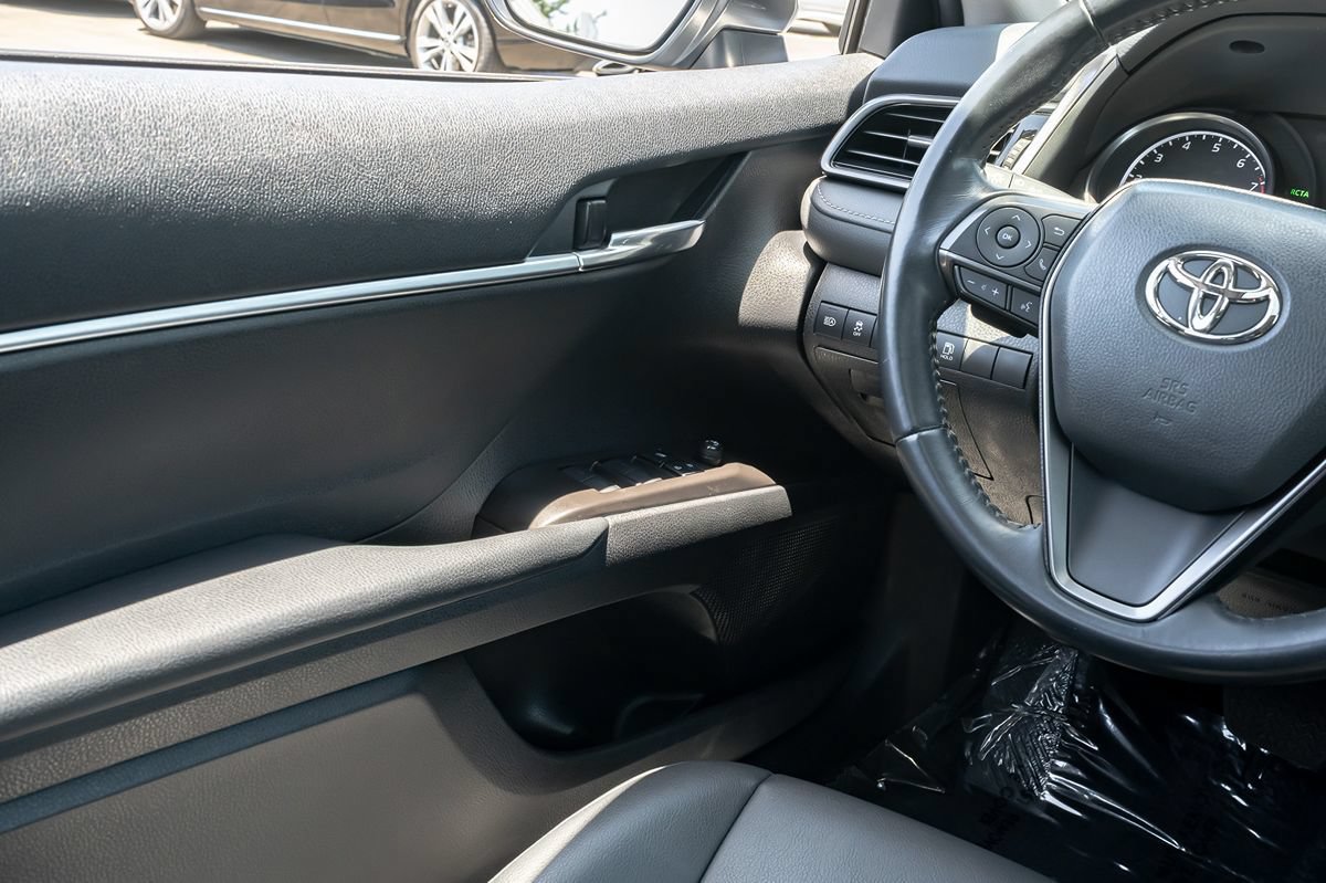 Used 2022 Toyota Camry SE w/ Convenience Package FWD image 14