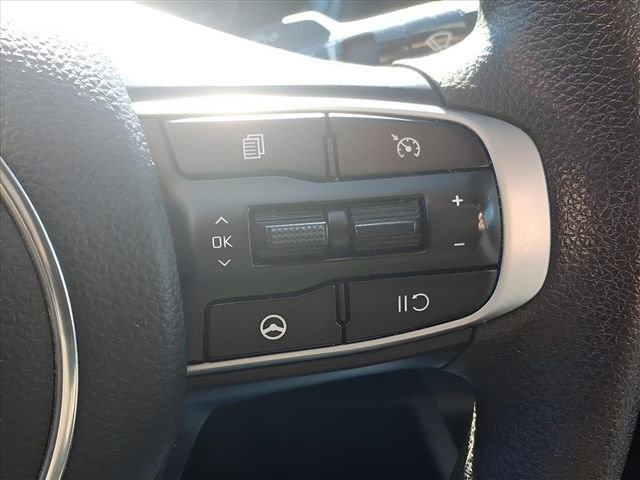 Used 2023 Kia K5 LXS image 18