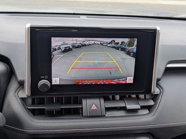 Used 2024 Toyota RAV4 LE image 22