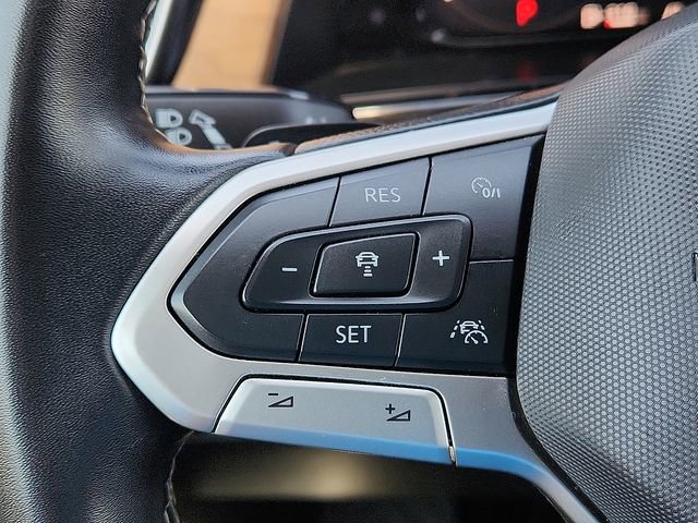 Used 2025 Volkswagen Atlas SE FWD image 16