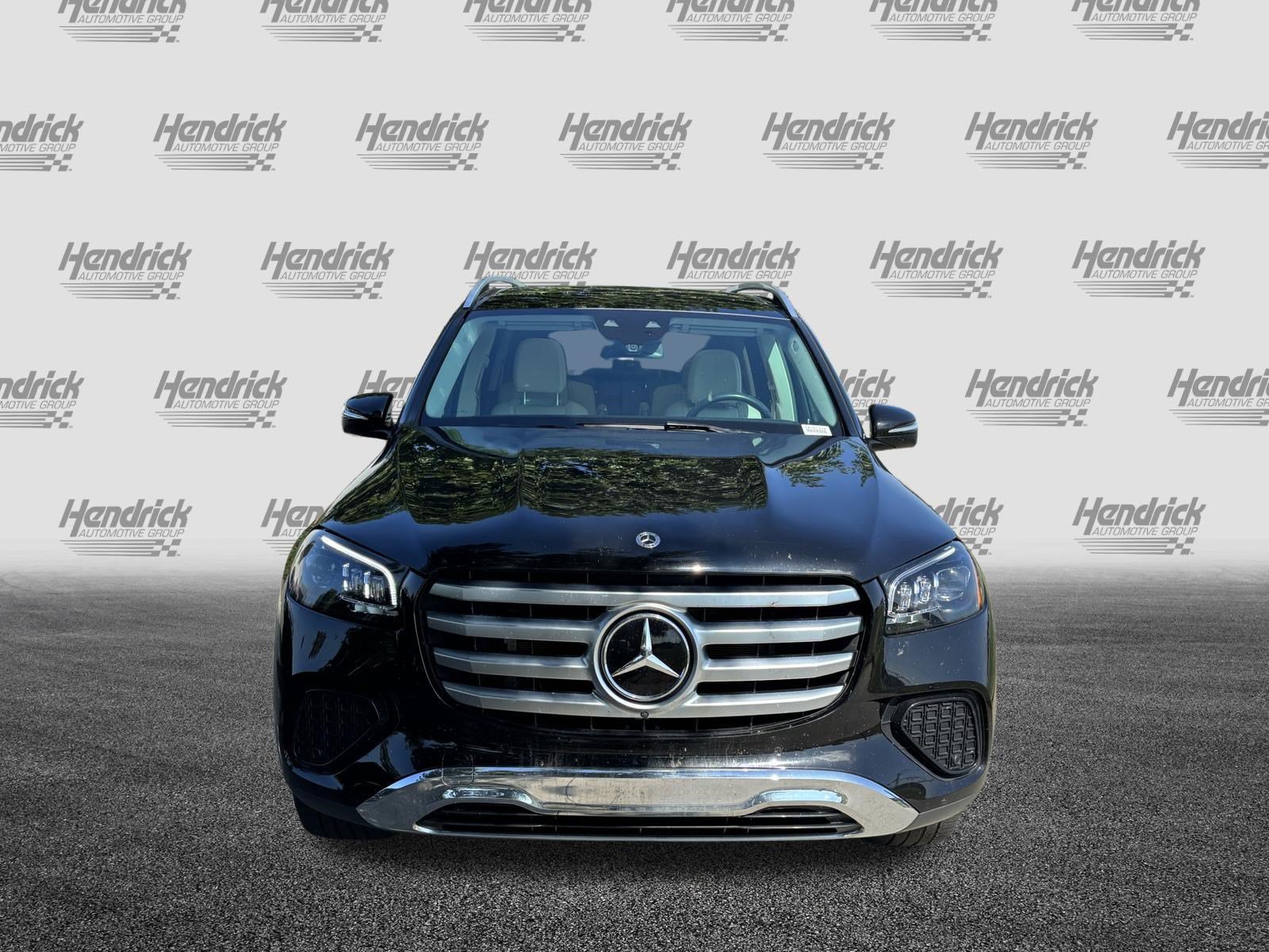 Used 2024 Mercedes-Benz GLS 450 4MATIC image 3