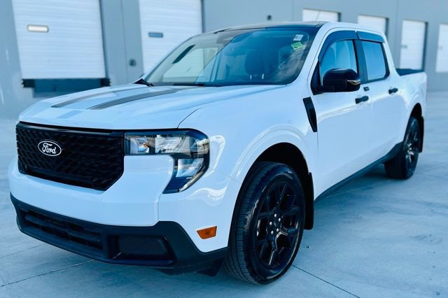 New 2025 Ford Maverick XLT w/ XLT Luxury Package image 3