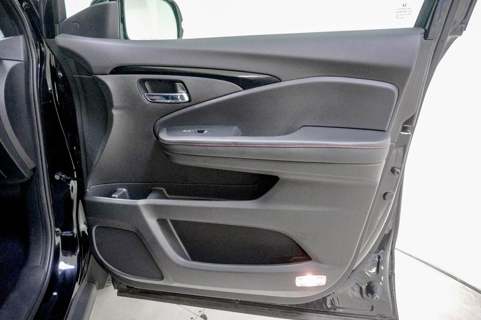 Used 2023 Honda Ridgeline Black Edition image 32