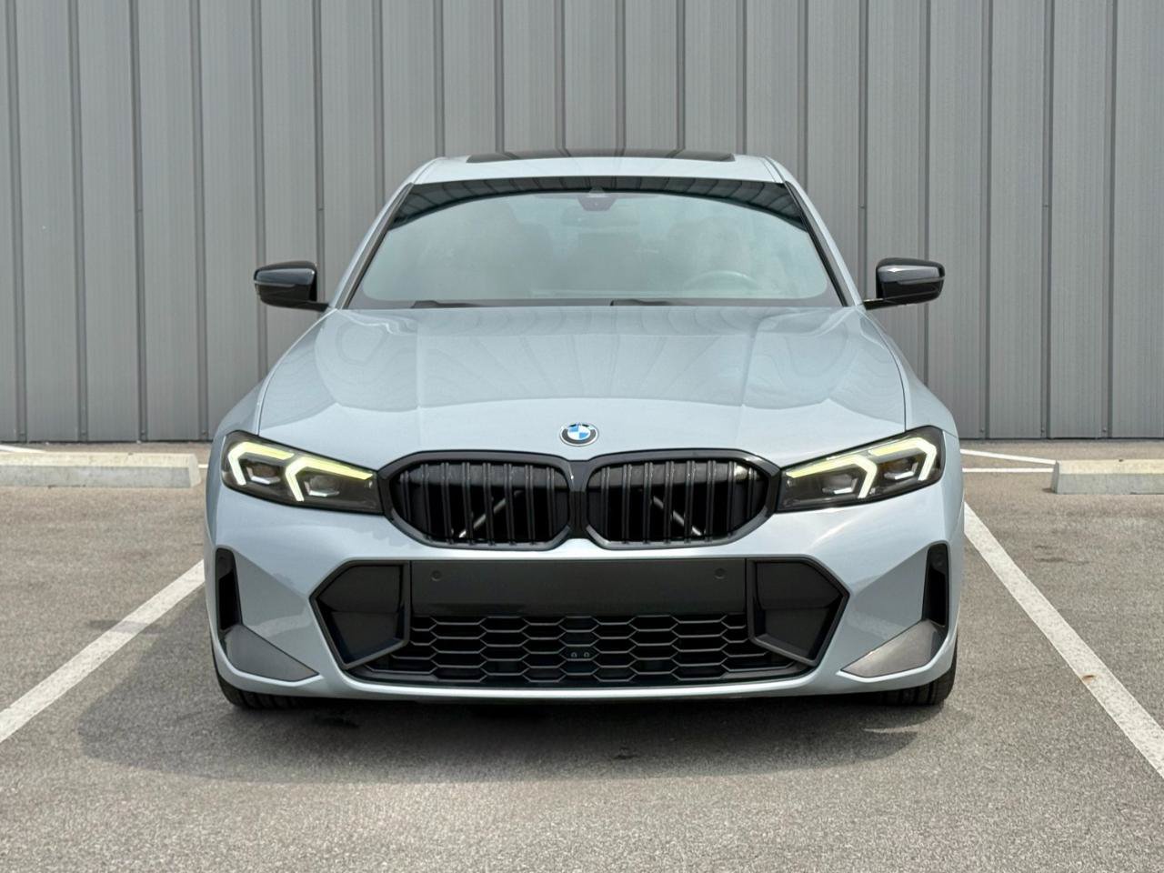 Used 2023 BMW 330i Sedan w/ M Sport Package RWD image 2