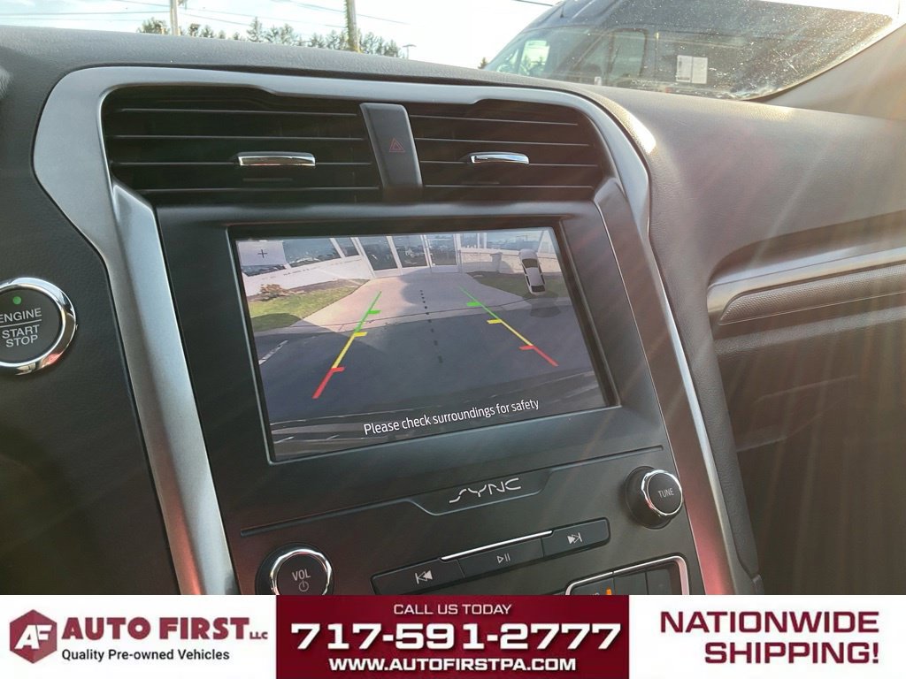 Used 2020 Ford Fusion SE FWD image 28