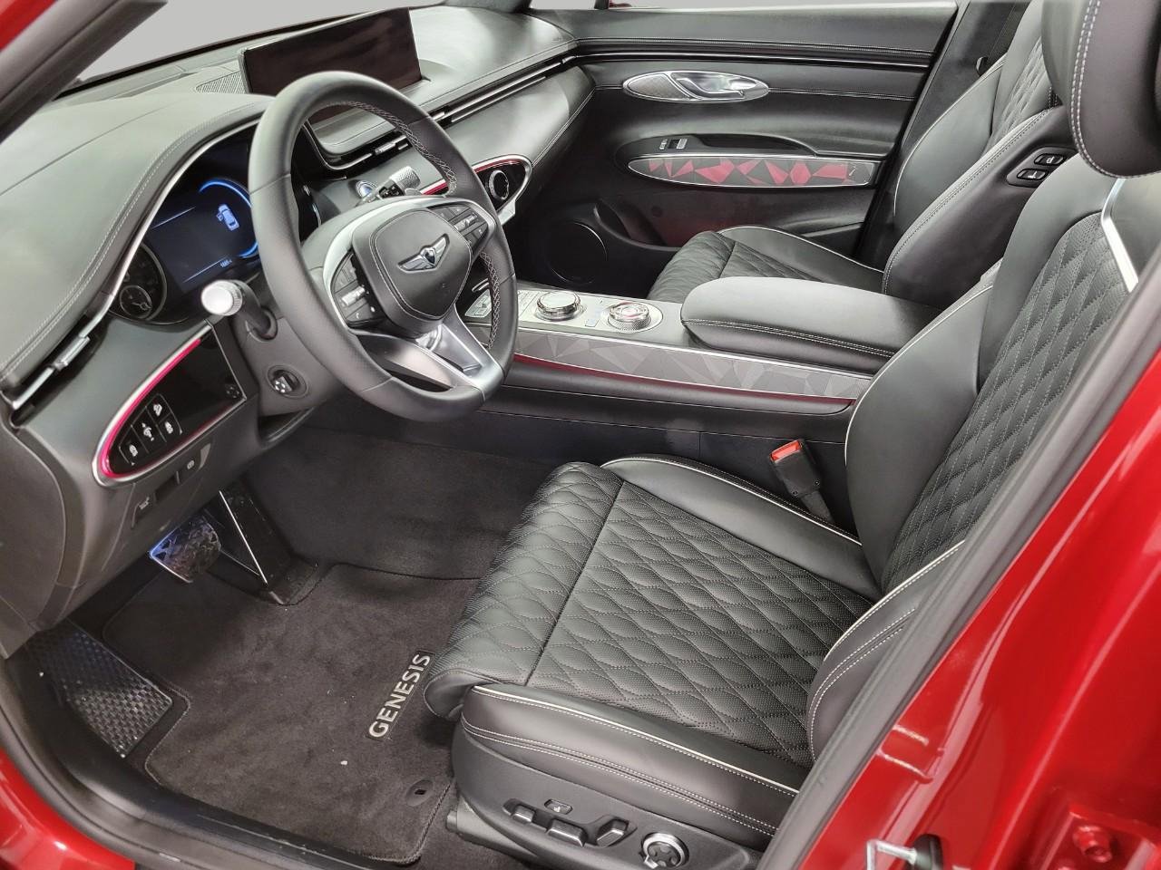 Used 2024 Genesis GV70 3.5T Sport w/ Sport Advanced Package image 9