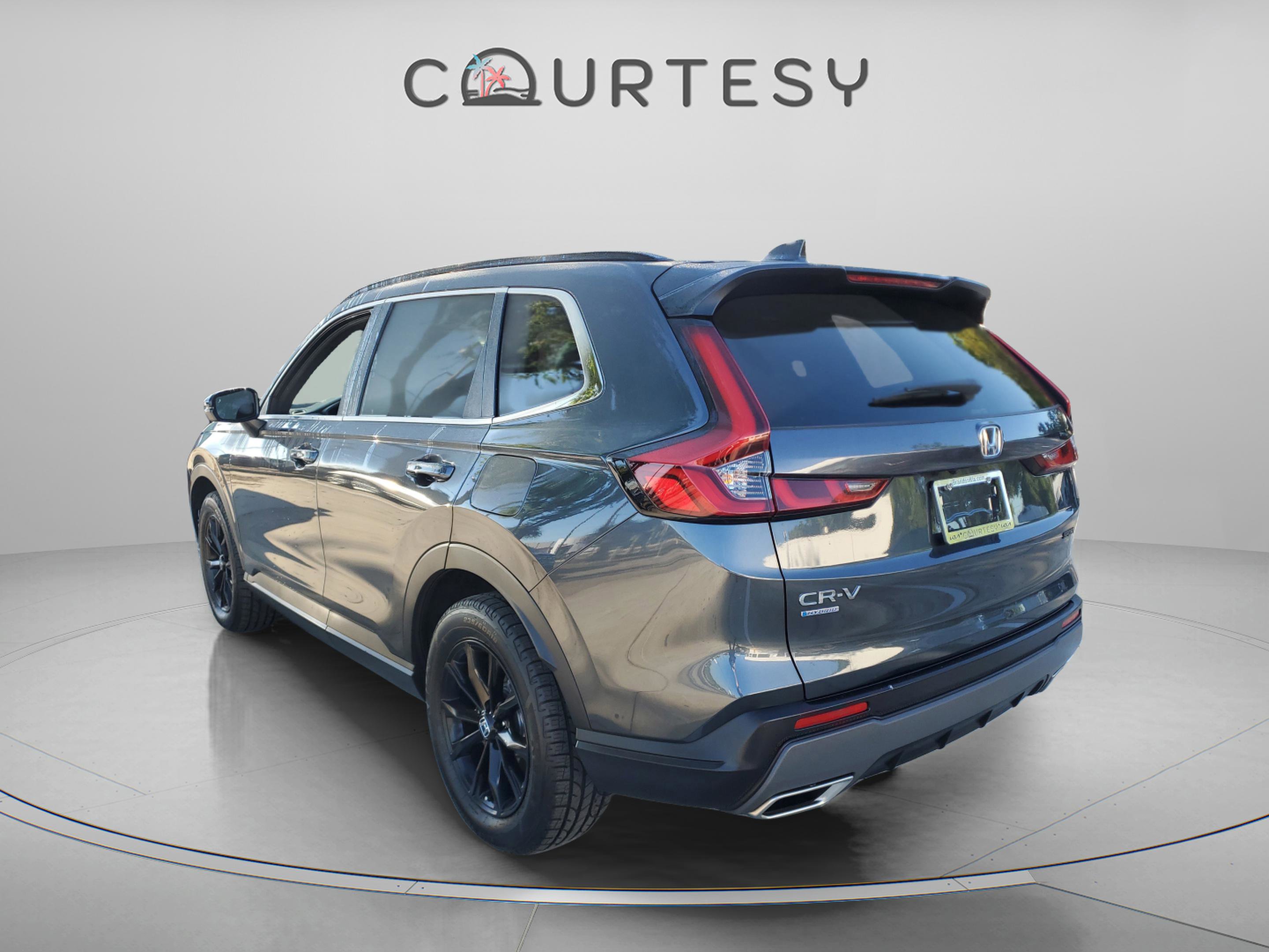 Used 2023 Honda CR-V Sport image 2