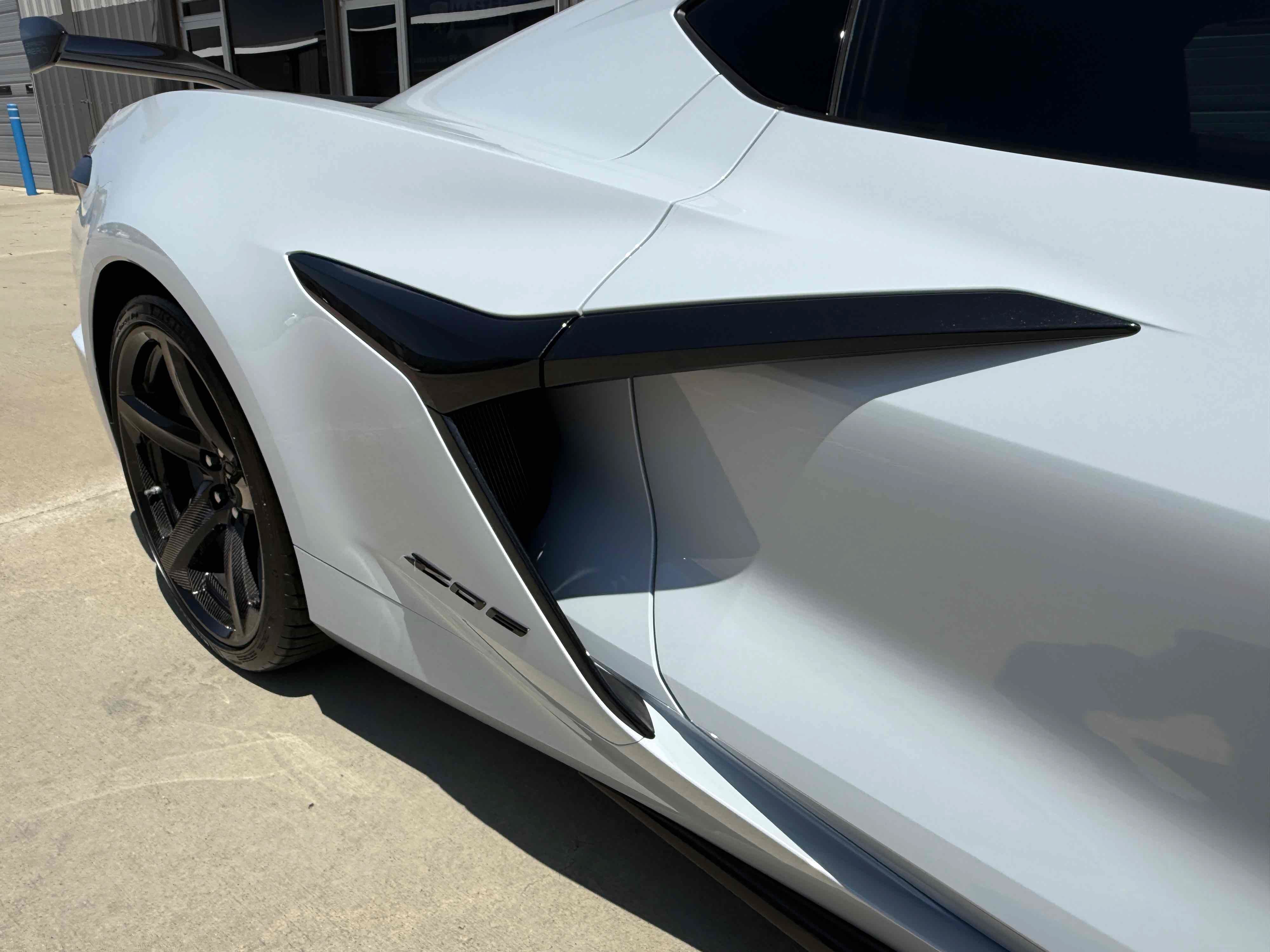 Used 2023 Chevrolet Corvette Z06 Coupe w/ 3LZ w/ Engine Appearance Package RWD image 71