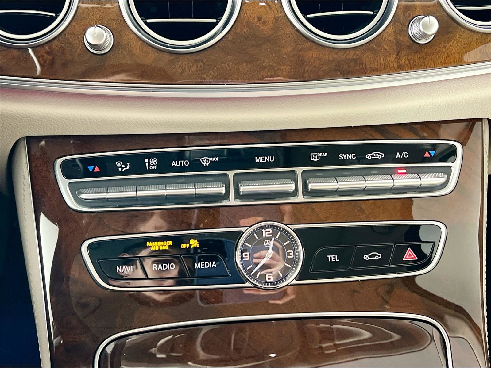 Certified 2019 Mercedes-Benz E 300 4MATIC image 16