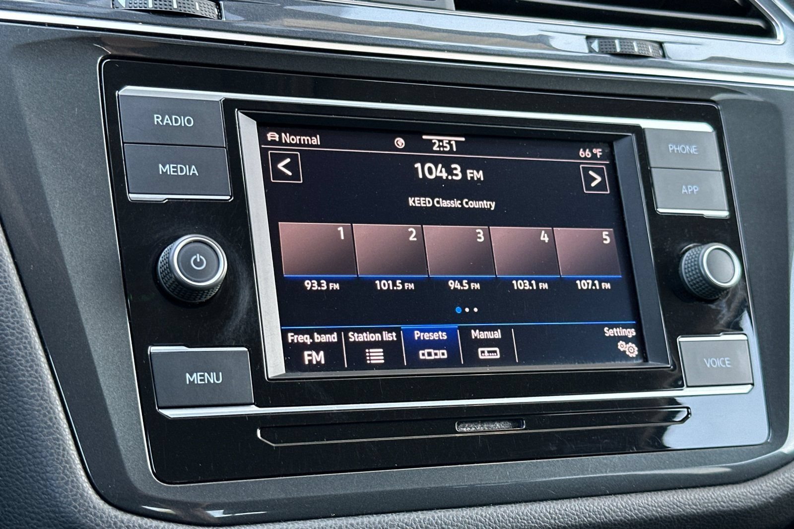 Used 2020 Volkswagen Tiguan S AWD/4WD image 20