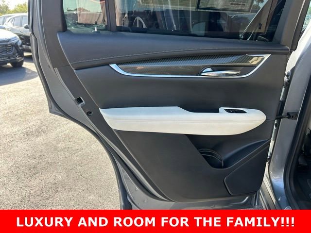 Used 2021 Cadillac XT6 Sport AWD/4WD image 13