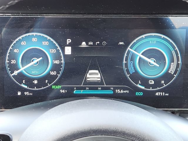 Used 2025 Hyundai Elantra SEL FWD image 14