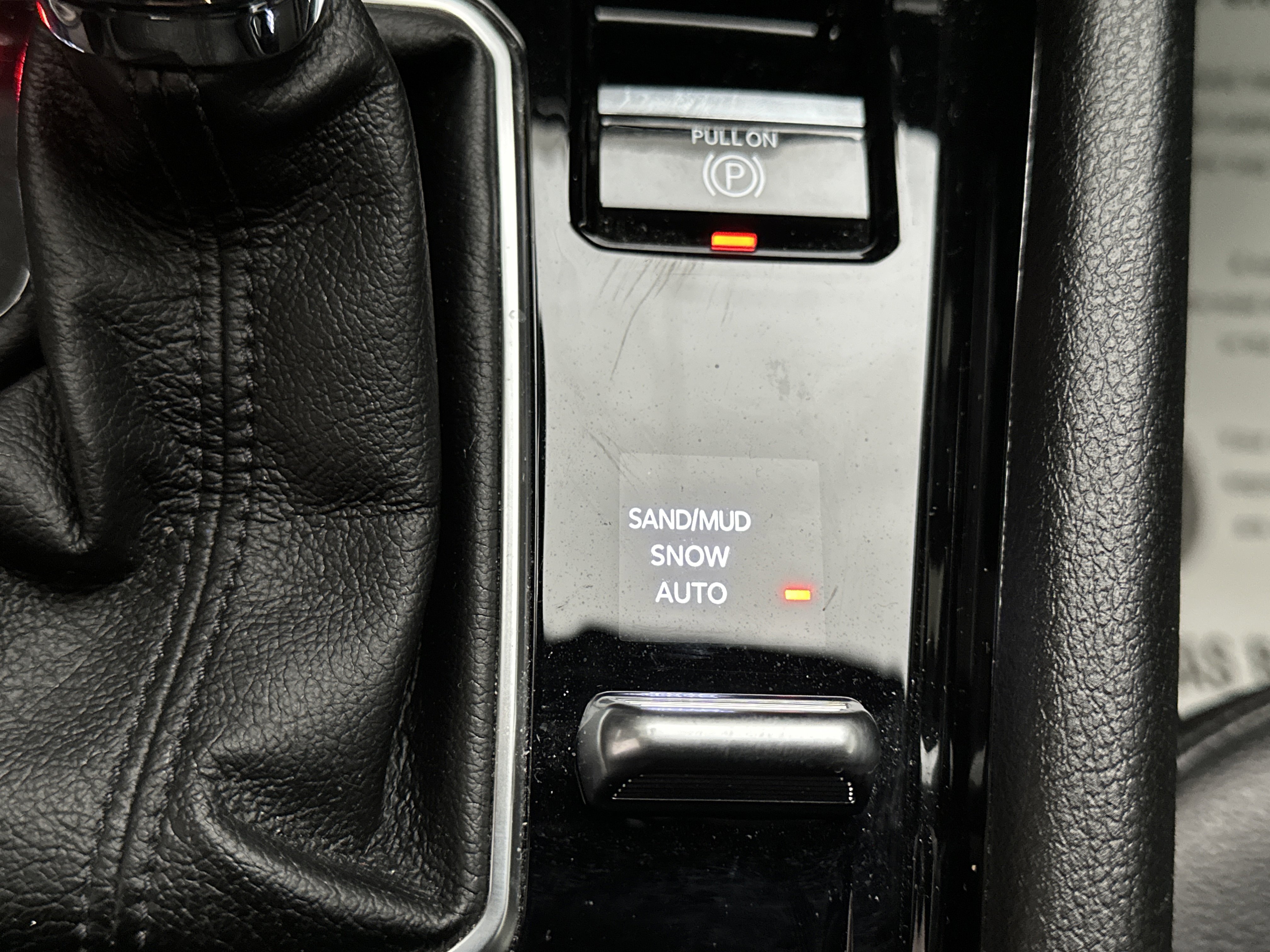 Used 2024 Jeep Compass Limited image 36