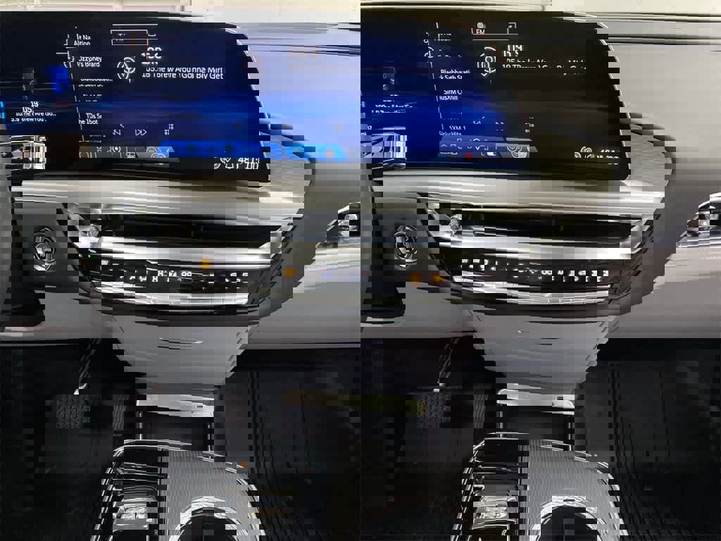 Certified 2025 Cadillac Lyriq Luxury w/ LPO, Floor Liner Package image 24