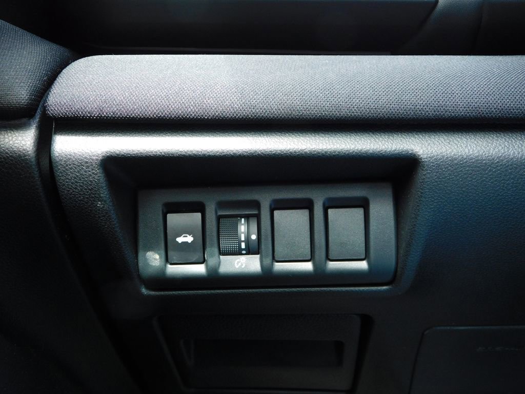 Used 2025 Subaru Legacy AWD/4WD image 22