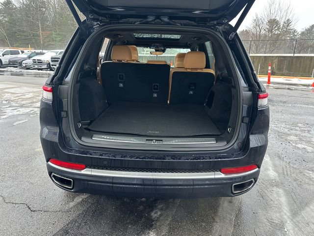 Used 2024 Jeep Grand Cherokee Summit image 13