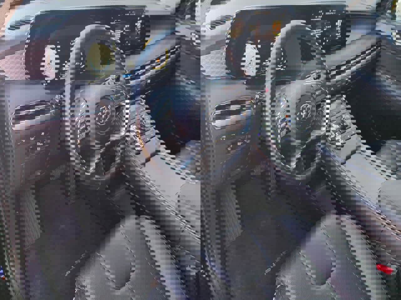 Used 2023 Hyundai Palisade Limited image 2