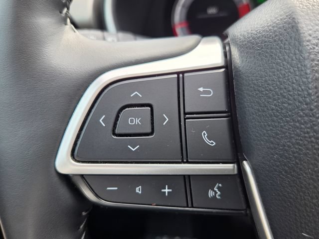Used 2025 Toyota Highlander Limited FWD image 40