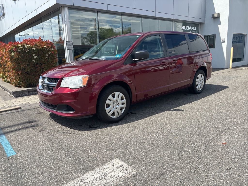 Used 2018 Dodge Grand Caravan SE w/ UConnect Hands-Free Group FWD image 3